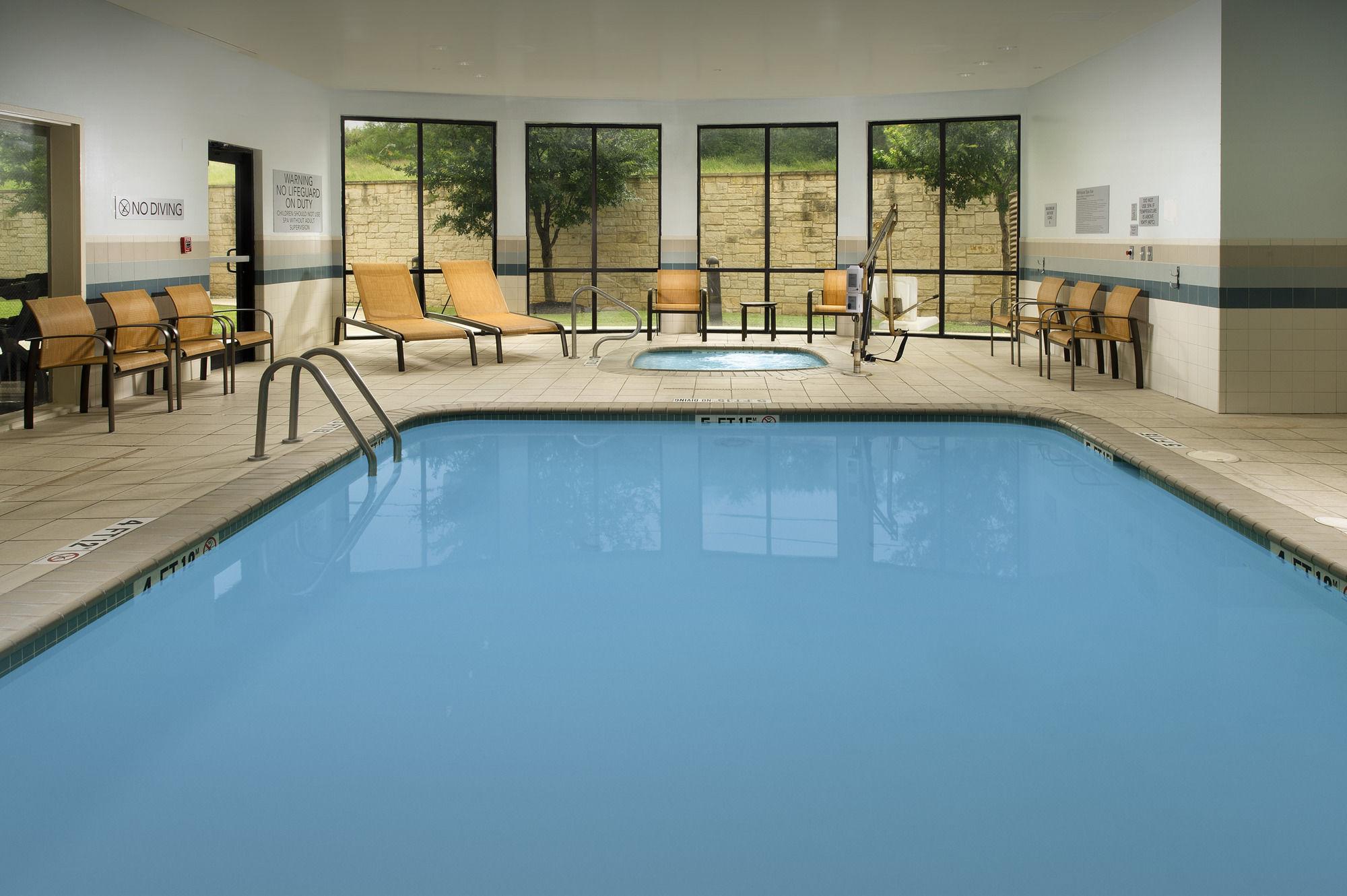 Courtyard By Marriott San Antonio Seaworld/Lackland Eksteriør billede