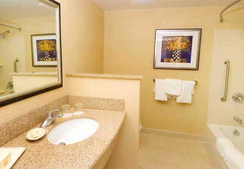 Courtyard By Marriott San Antonio Seaworld/Lackland Eksteriør billede